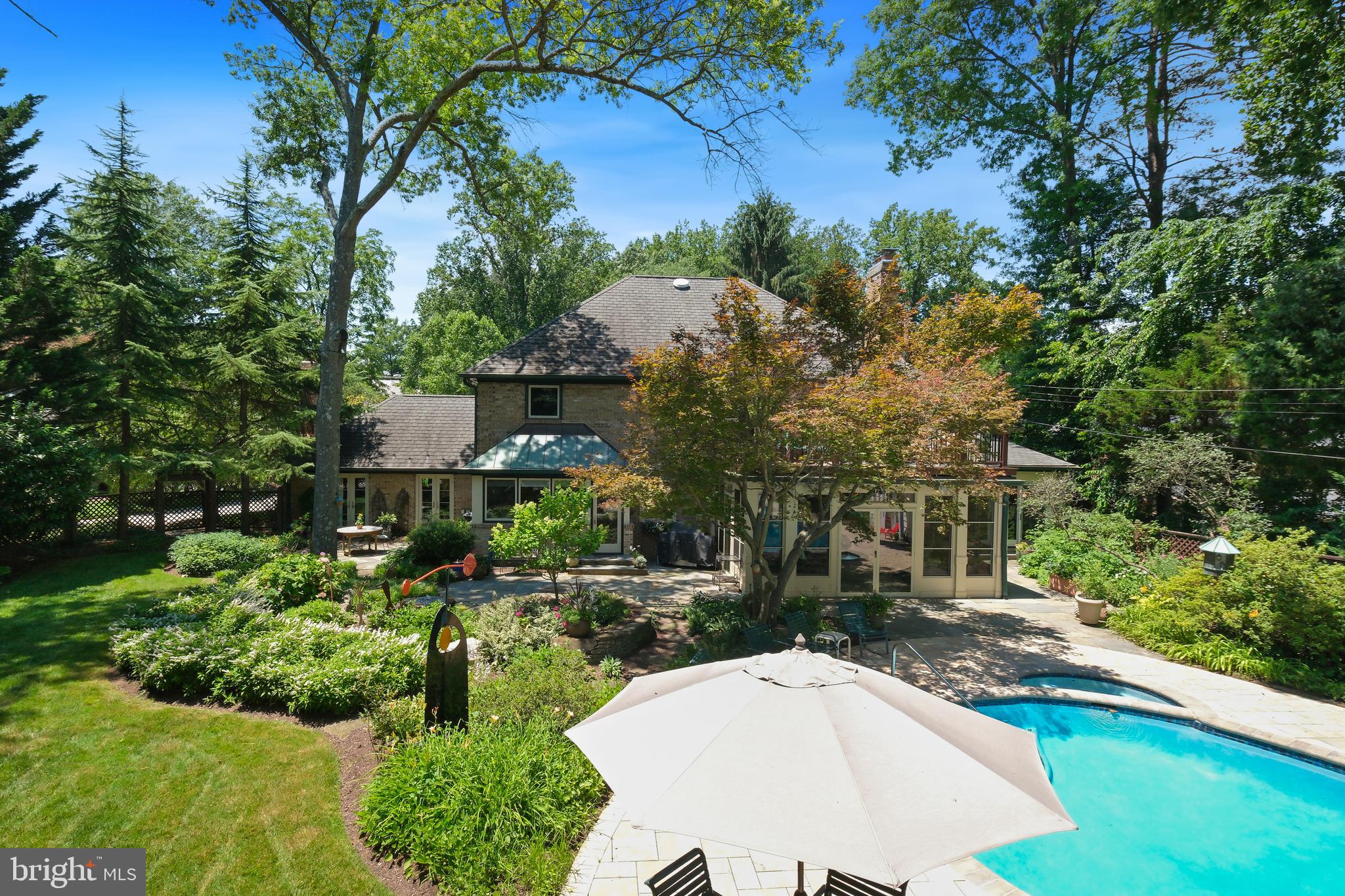 LUXMANOR - Residential