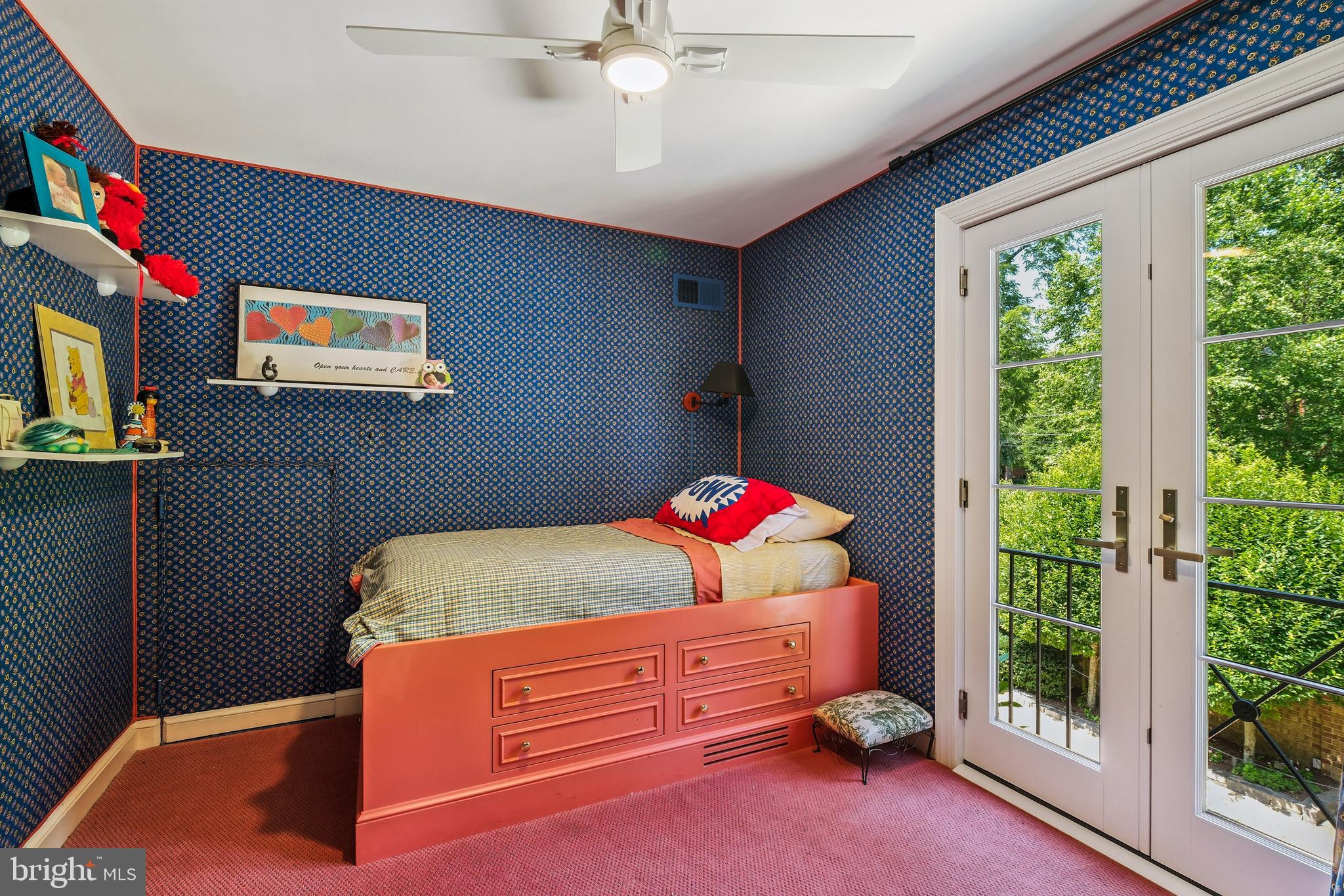 LUXMANOR - Residential