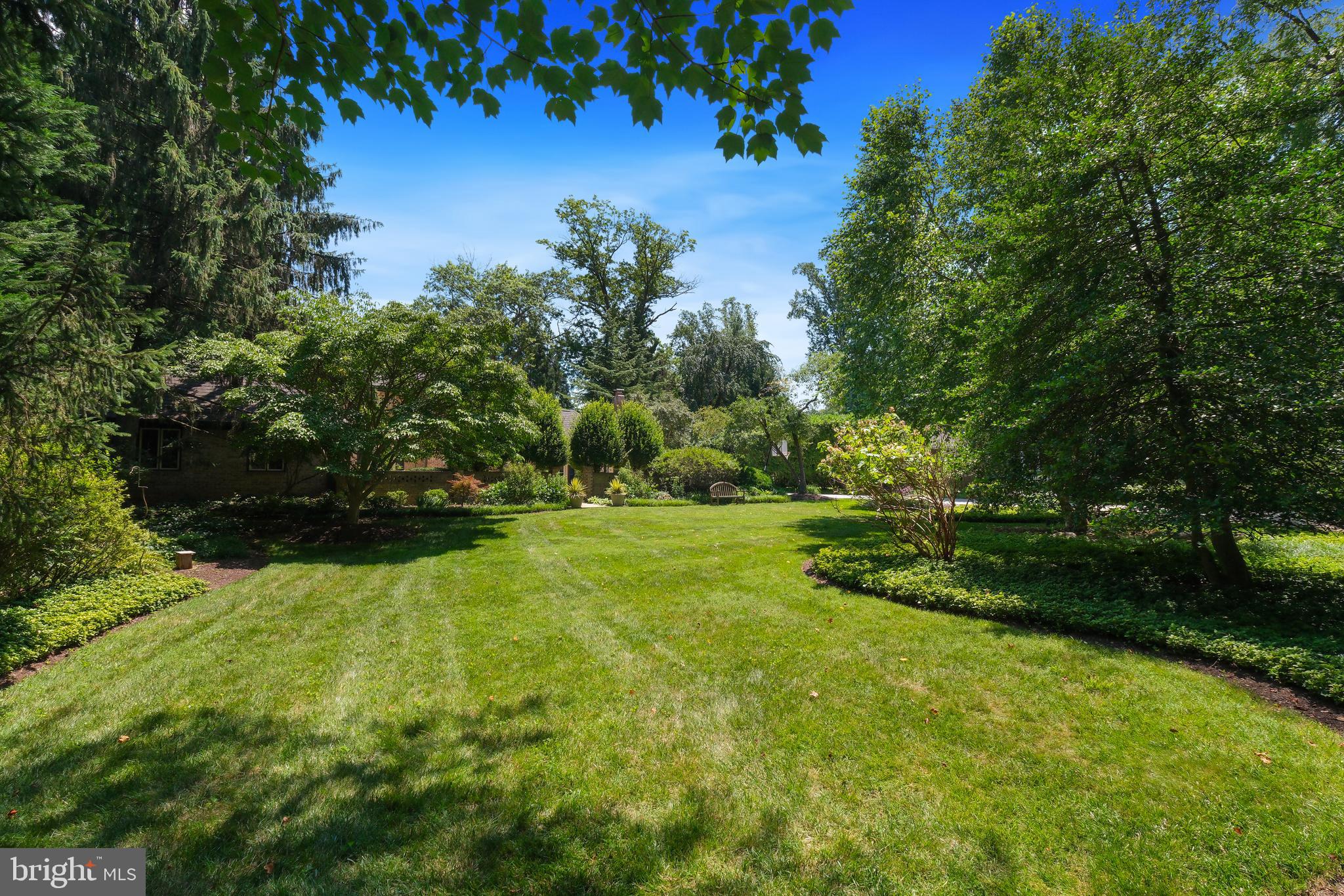 LUXMANOR - Residential