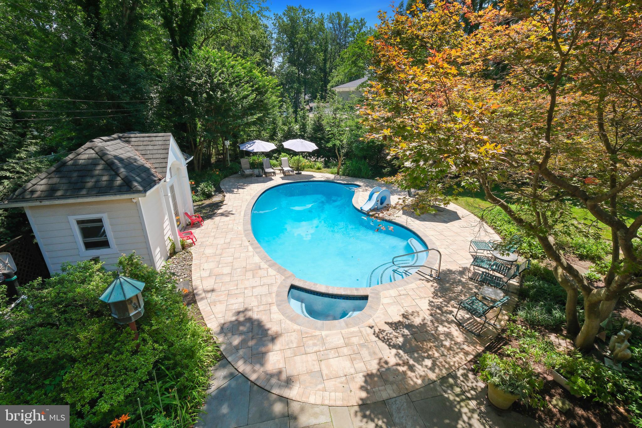 LUXMANOR - Residential