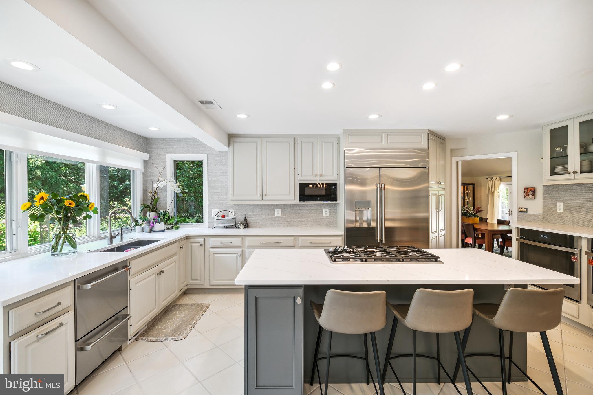 LUXMANOR - Residential