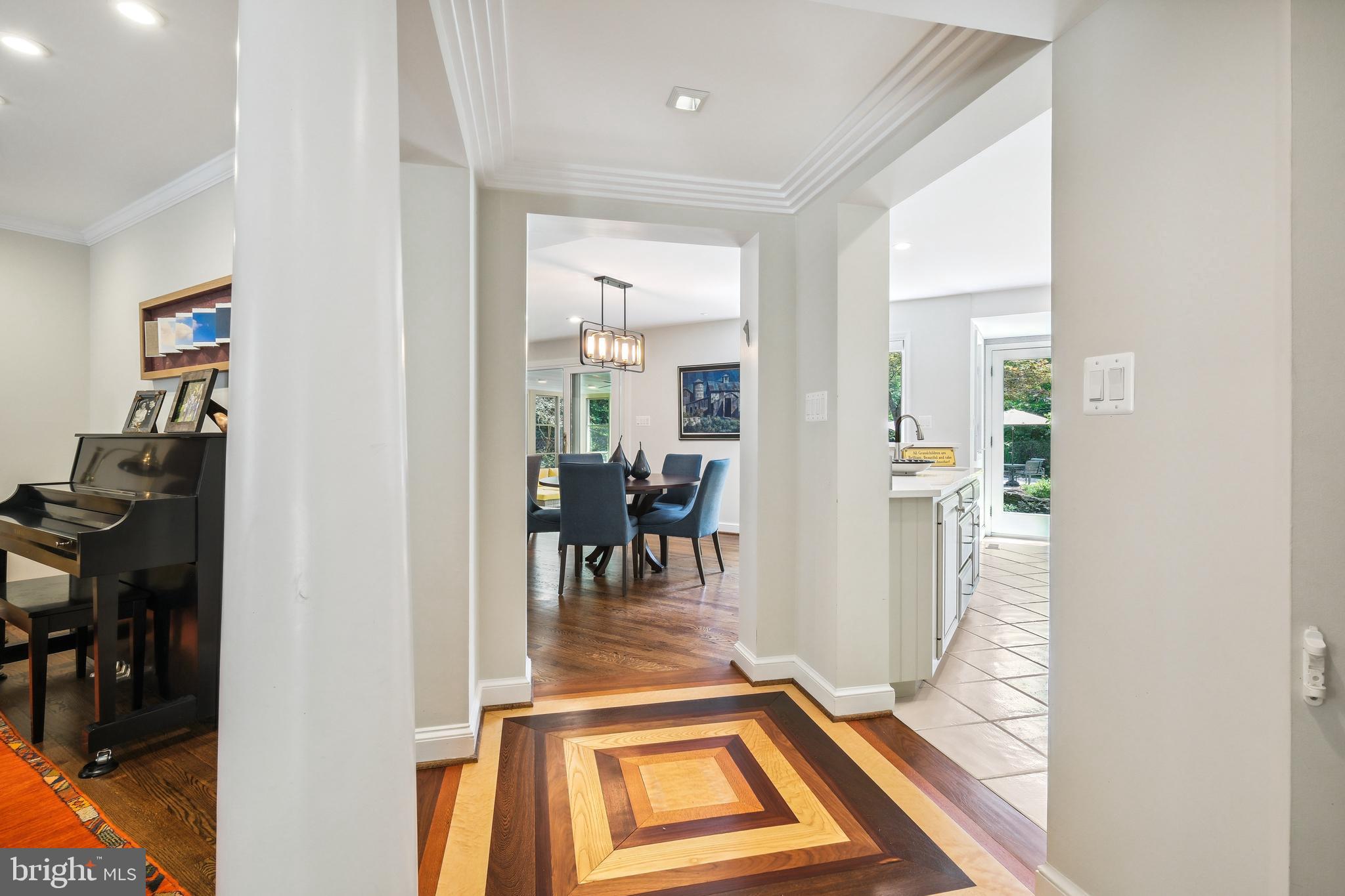 LUXMANOR - Residential