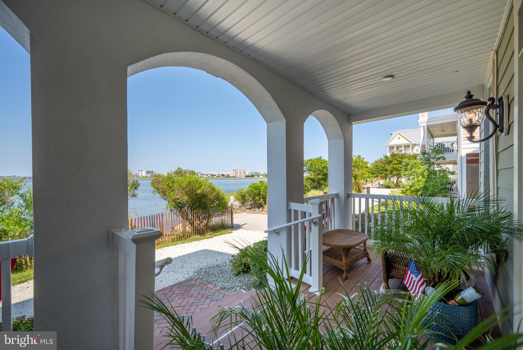 SUNSET ISLAND - Residential