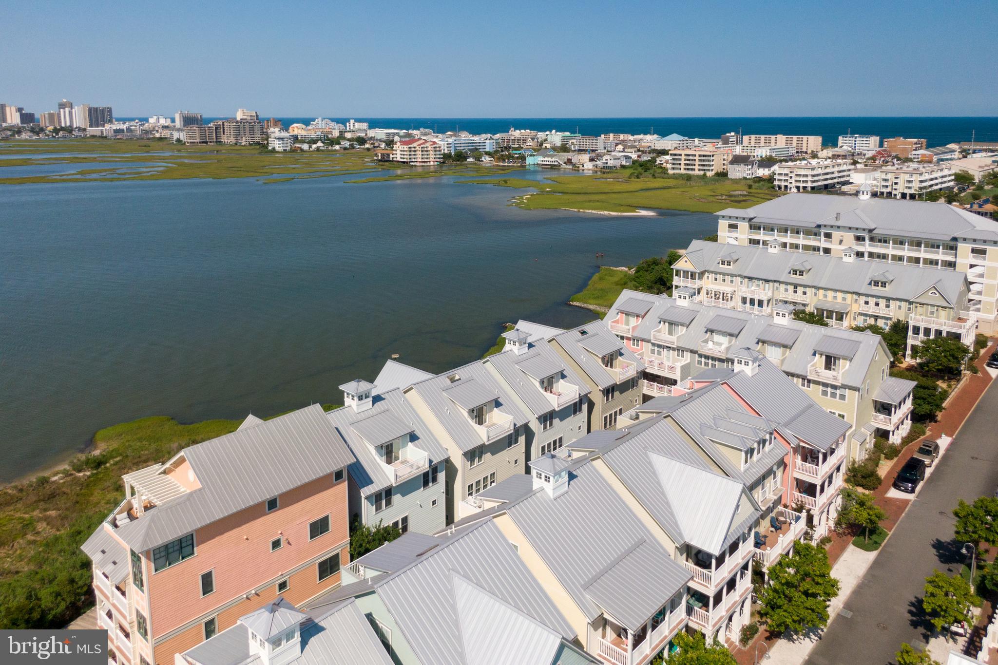 SUNSET ISLAND - Residential