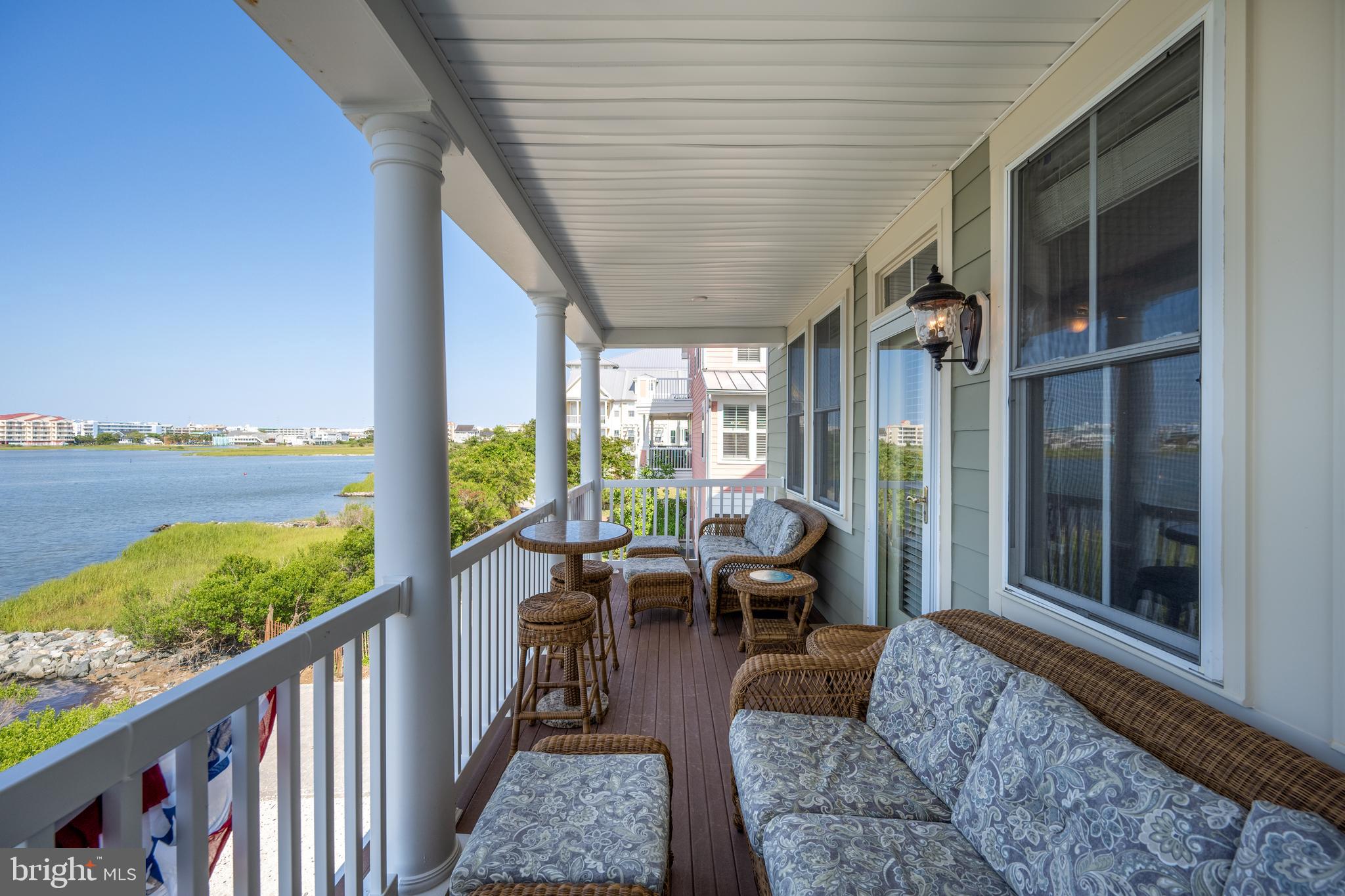 SUNSET ISLAND - Residential