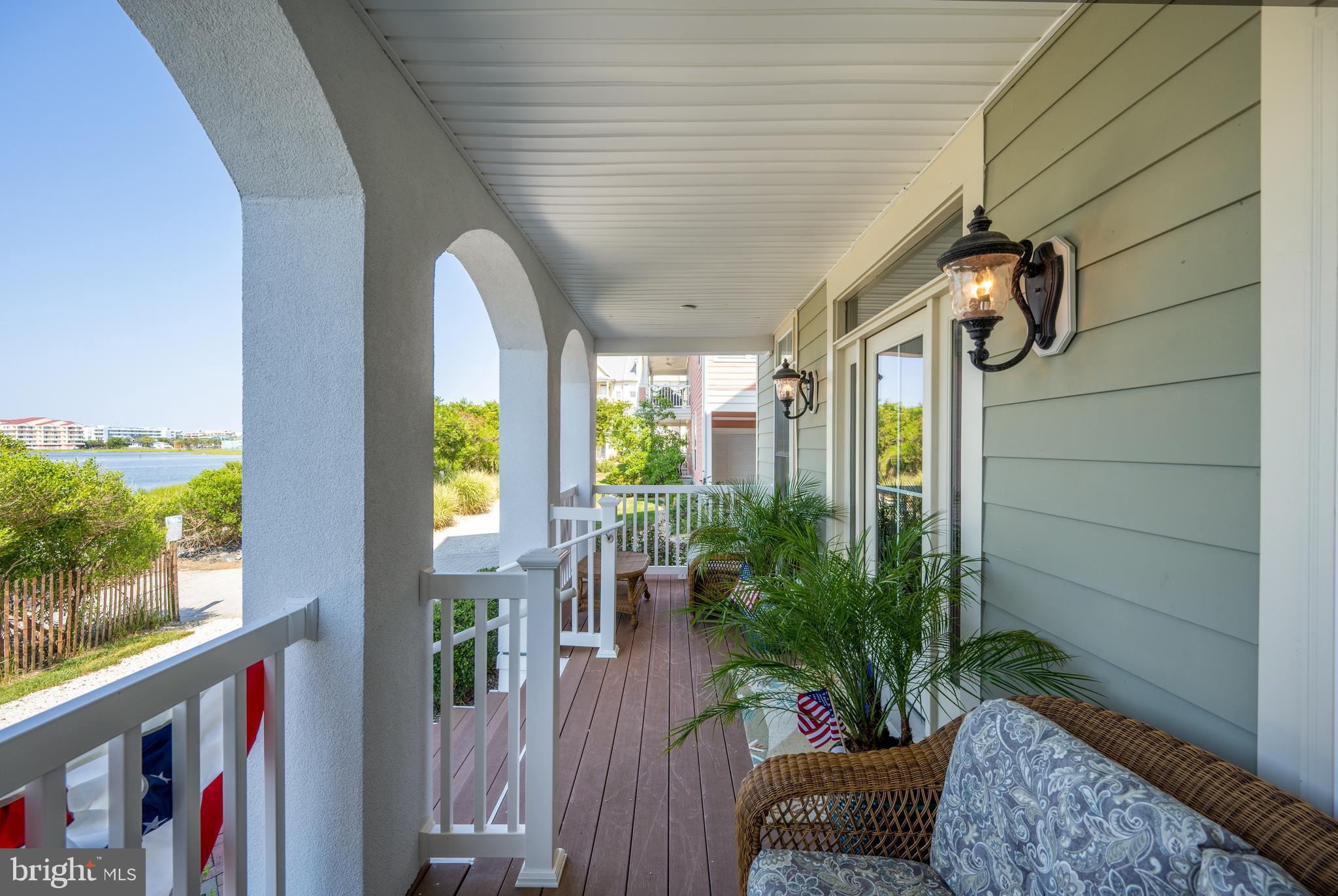 SUNSET ISLAND - Residential