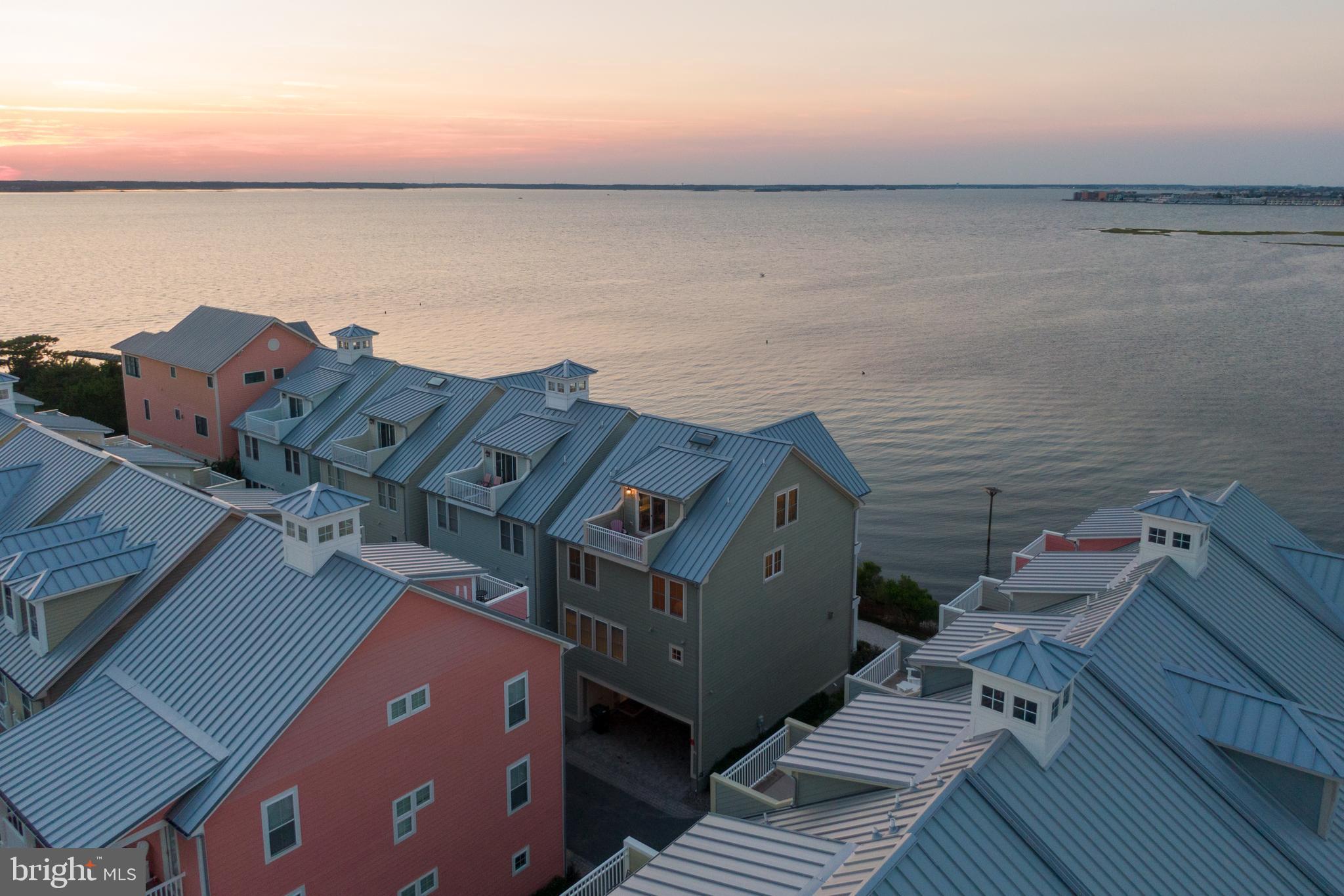 SUNSET ISLAND - Residential