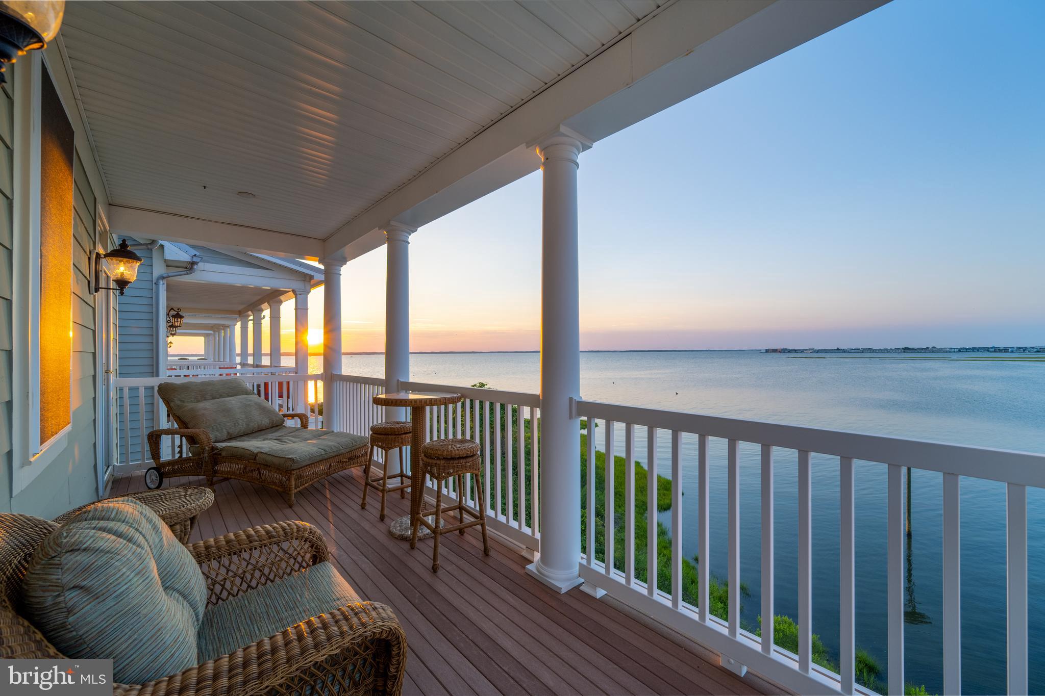 SUNSET ISLAND - Residential