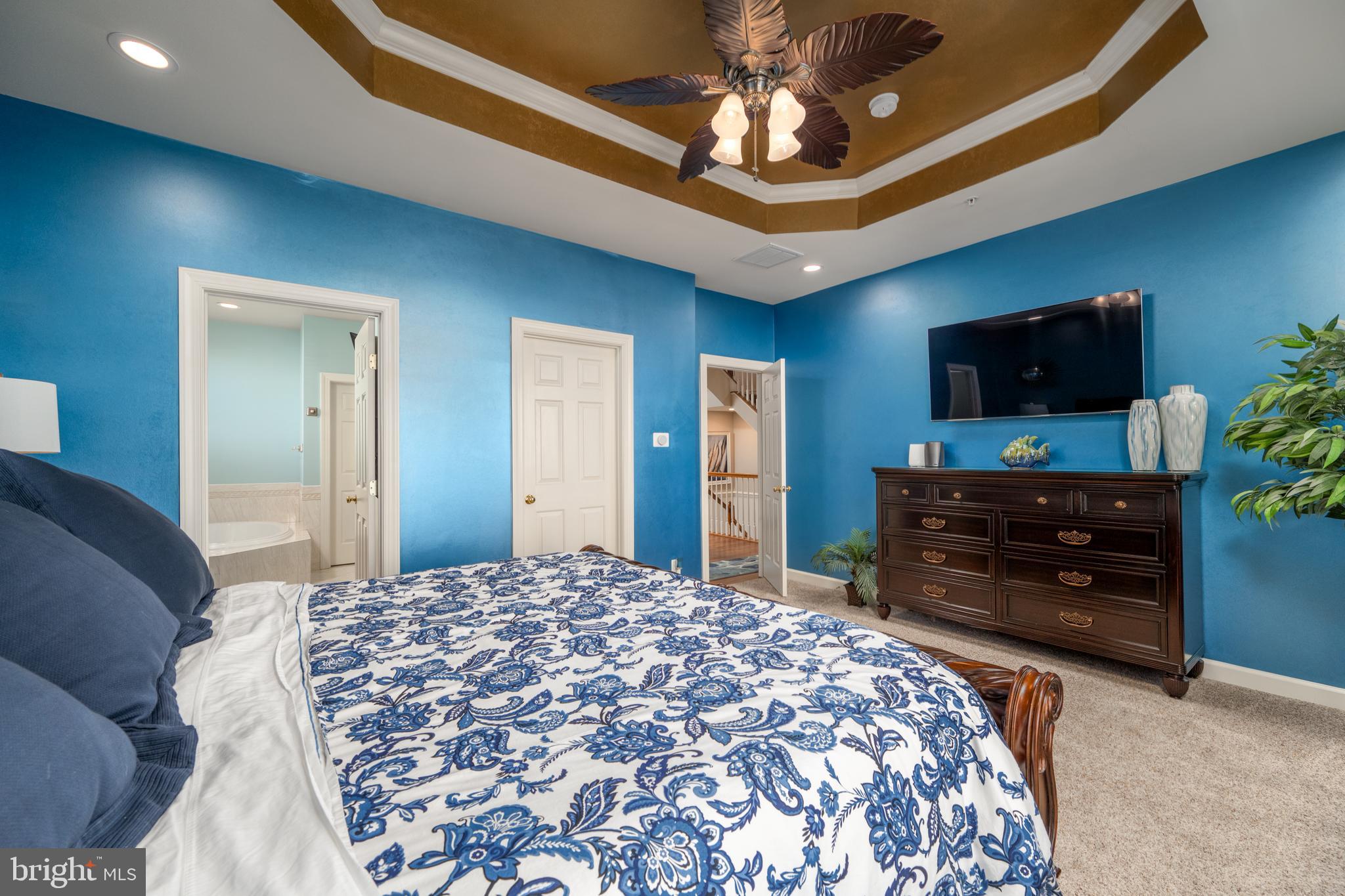 SUNSET ISLAND - Residential