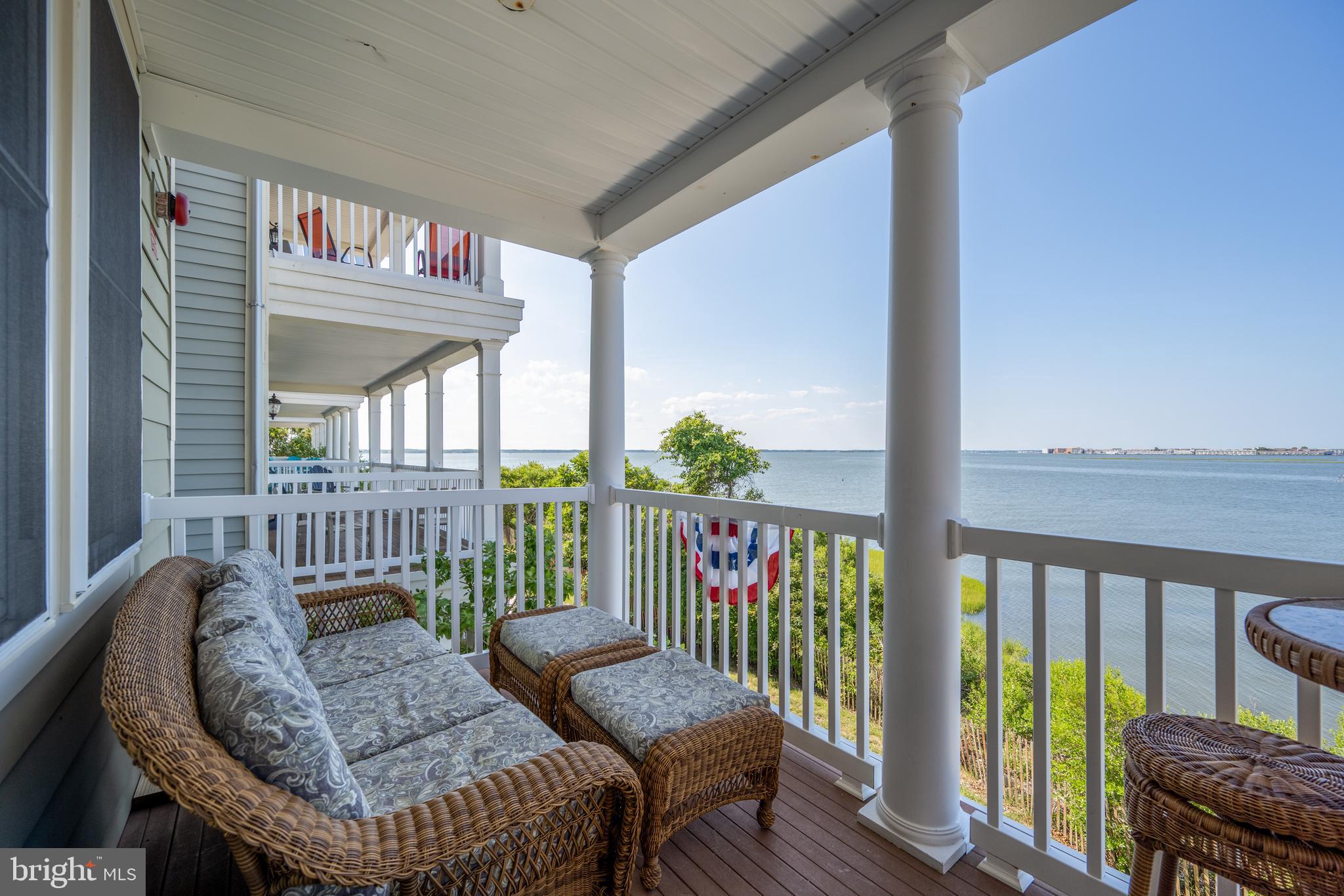 SUNSET ISLAND - Residential