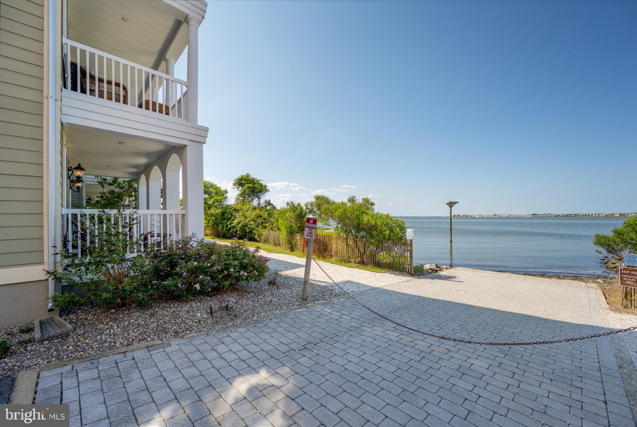 SUNSET ISLAND - Residential