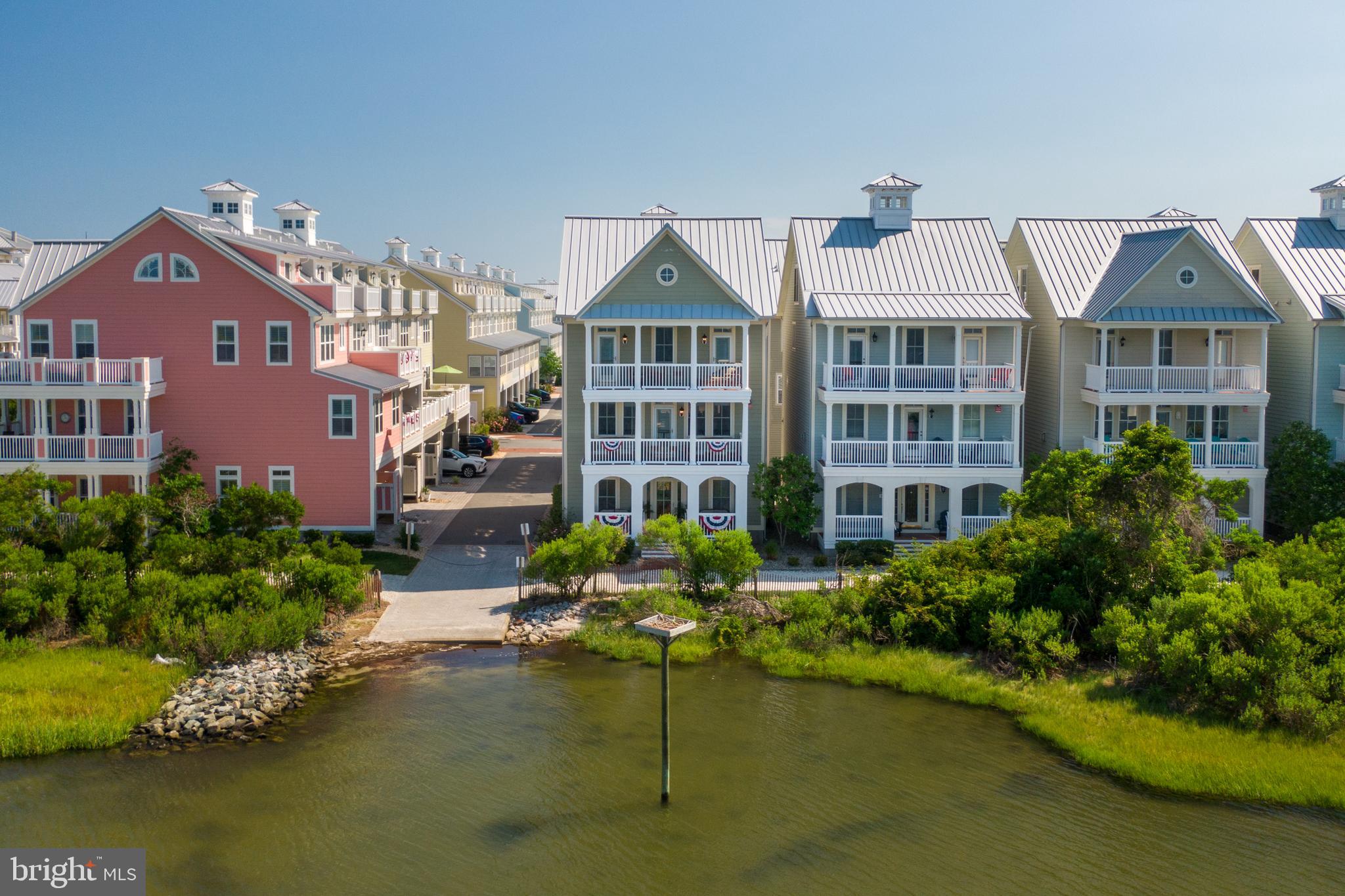 SUNSET ISLAND - Residential