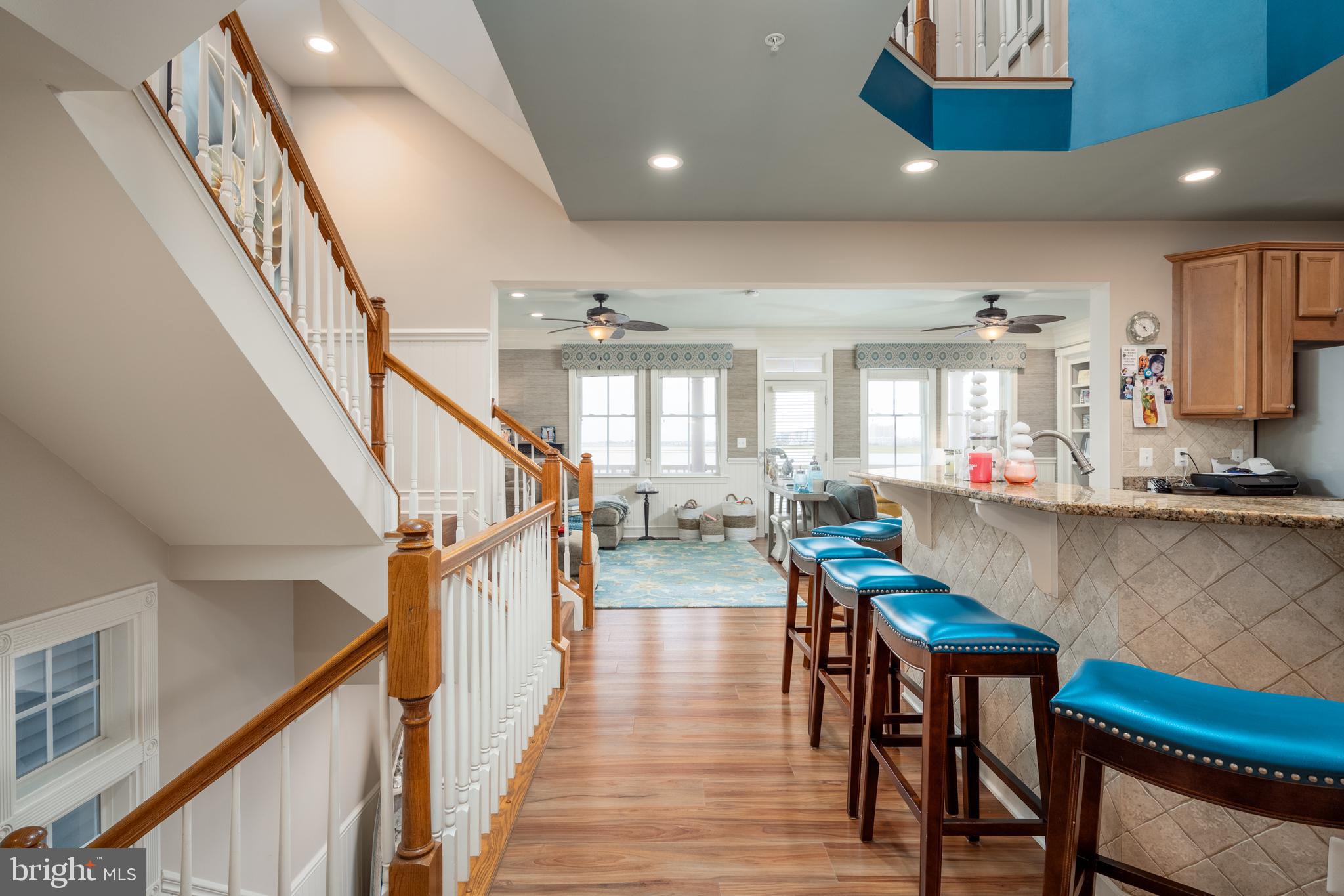 SUNSET ISLAND - Residential