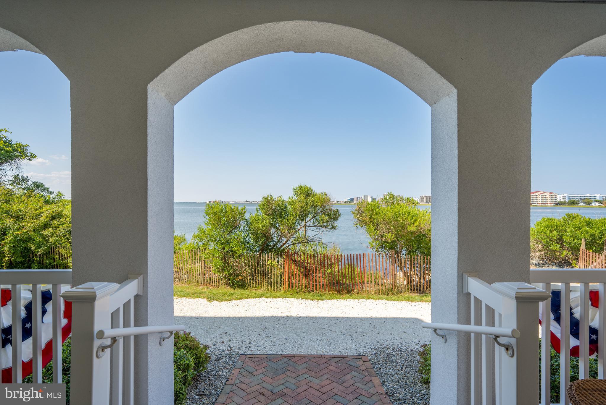 SUNSET ISLAND - Residential