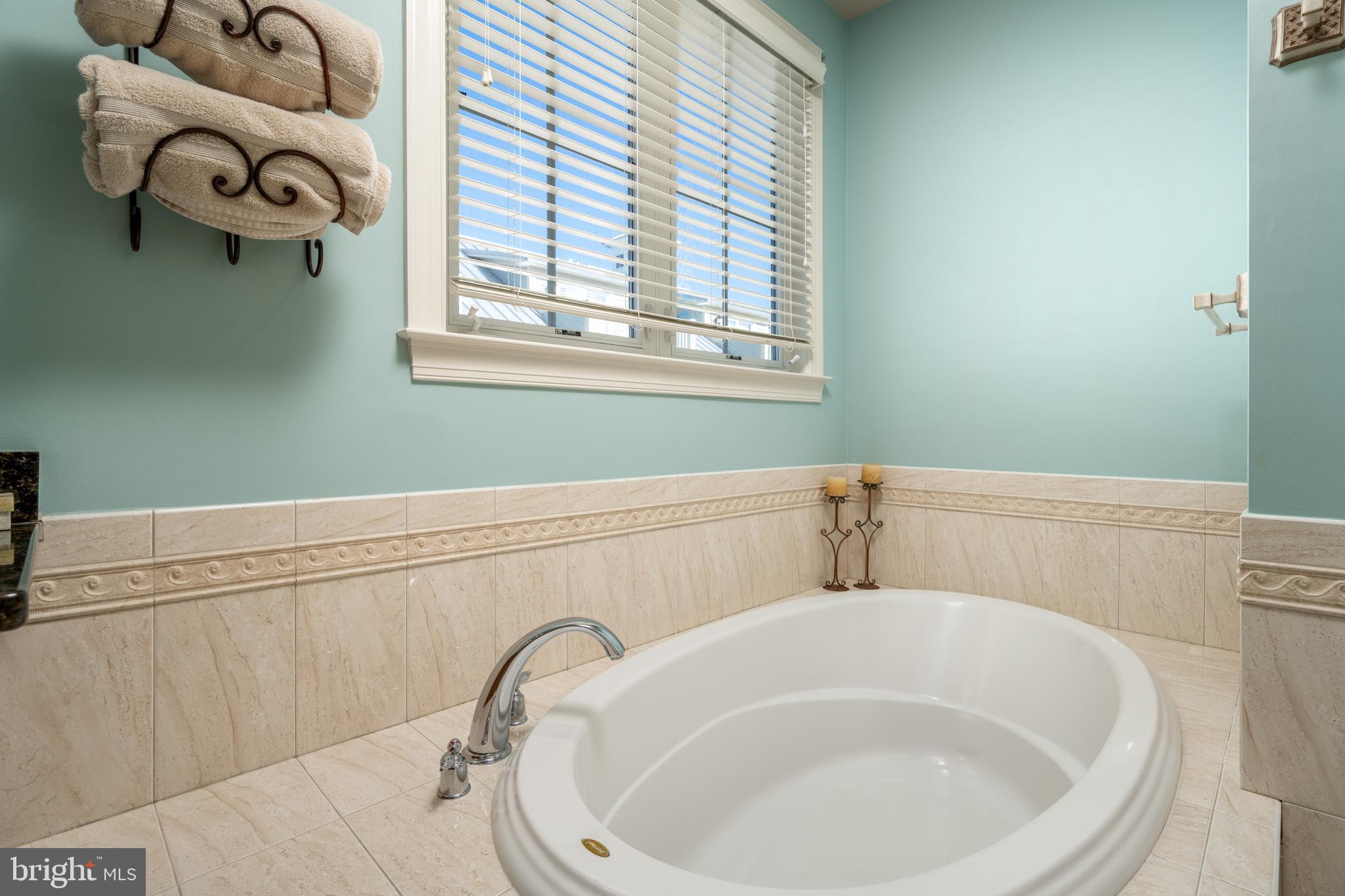 SUNSET ISLAND - Residential