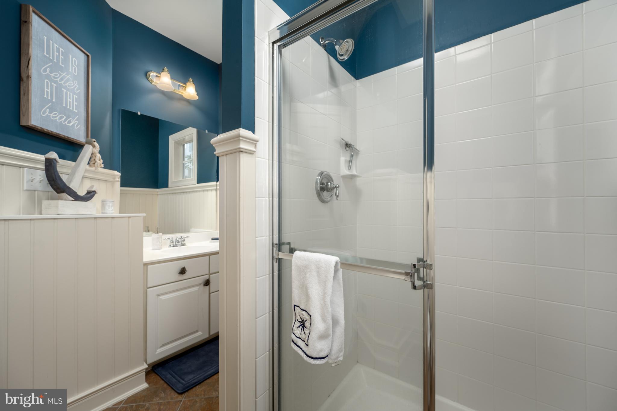 SUNSET ISLAND - Residential