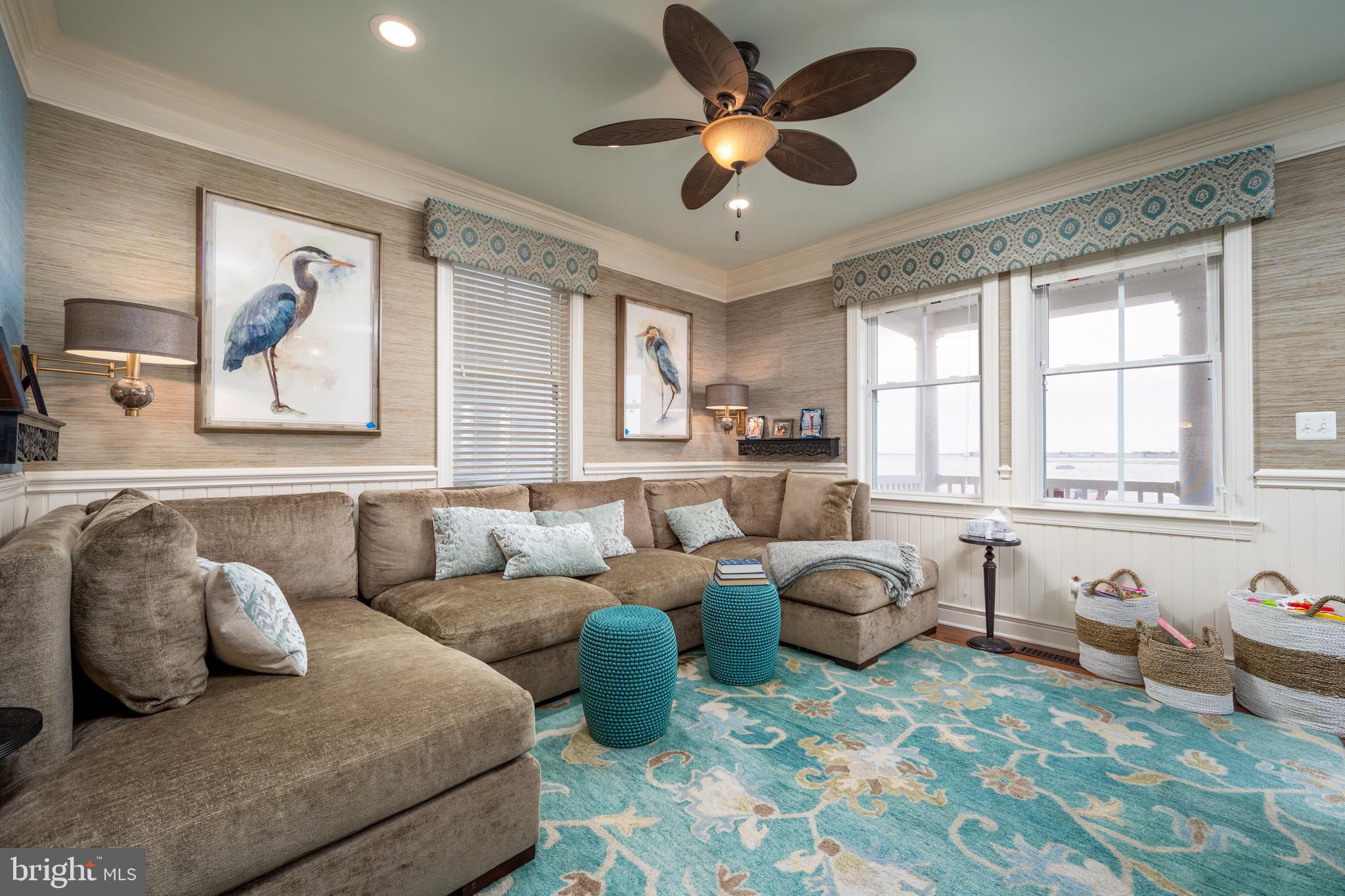 SUNSET ISLAND - Residential