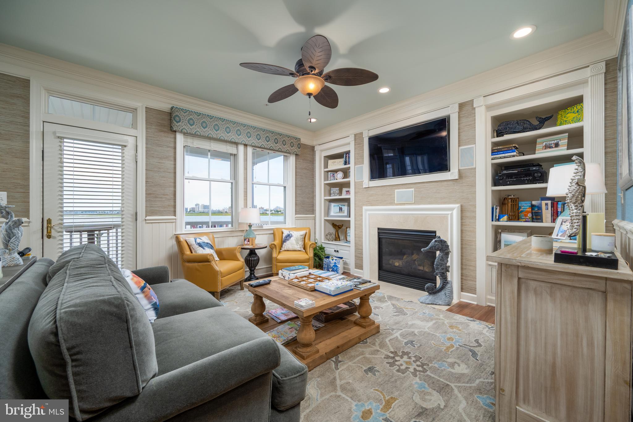 SUNSET ISLAND - Residential