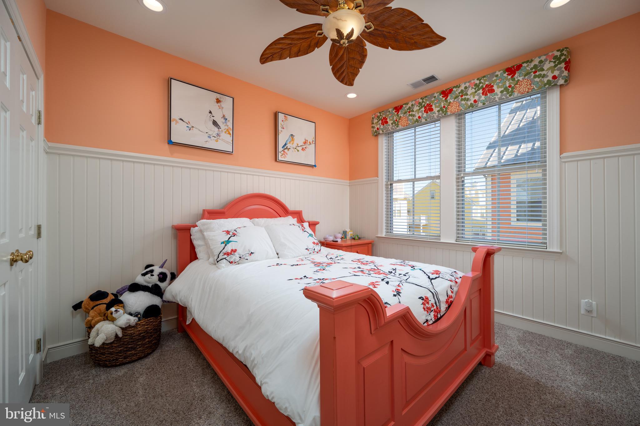 SUNSET ISLAND - Residential