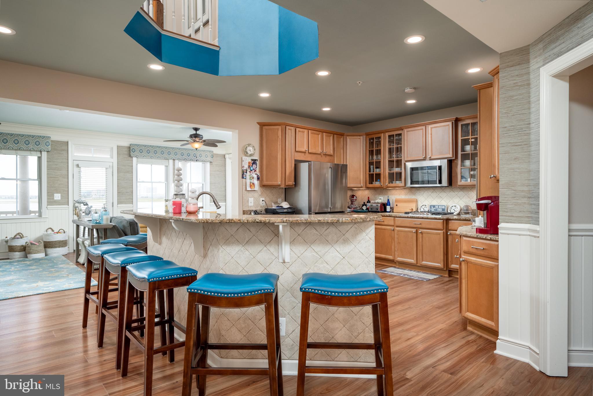 SUNSET ISLAND - Residential