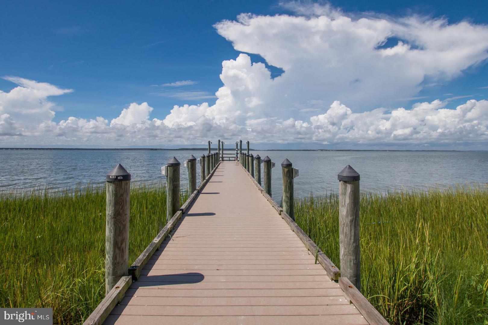 SUNSET ISLAND - Residential