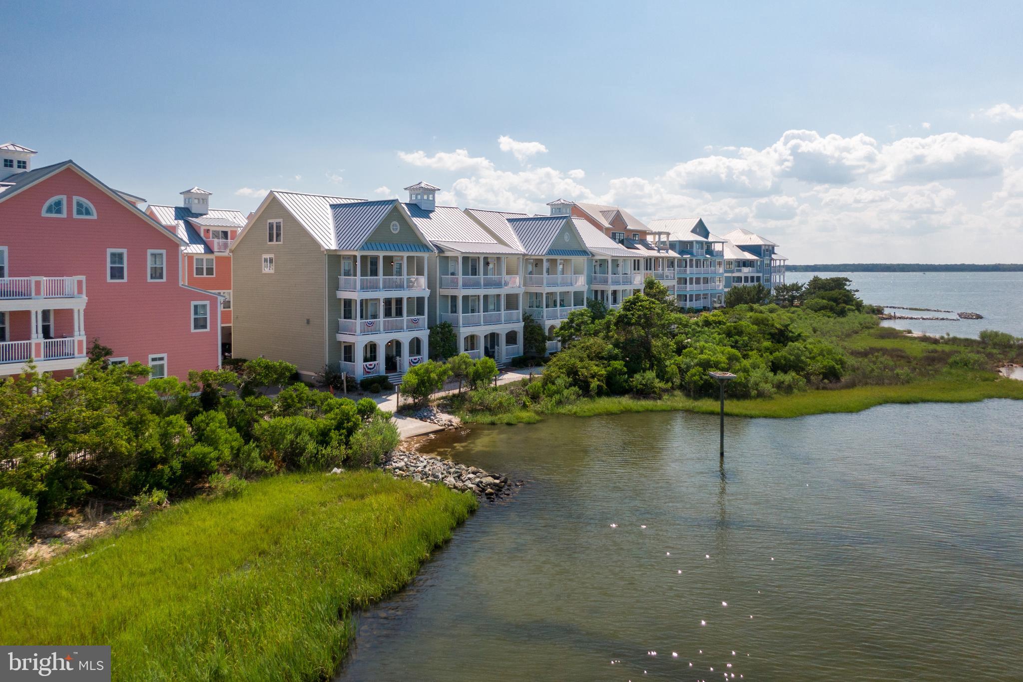 SUNSET ISLAND - Residential