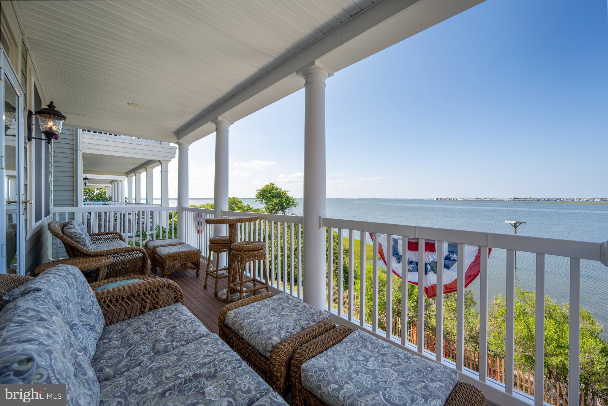 SUNSET ISLAND - Residential