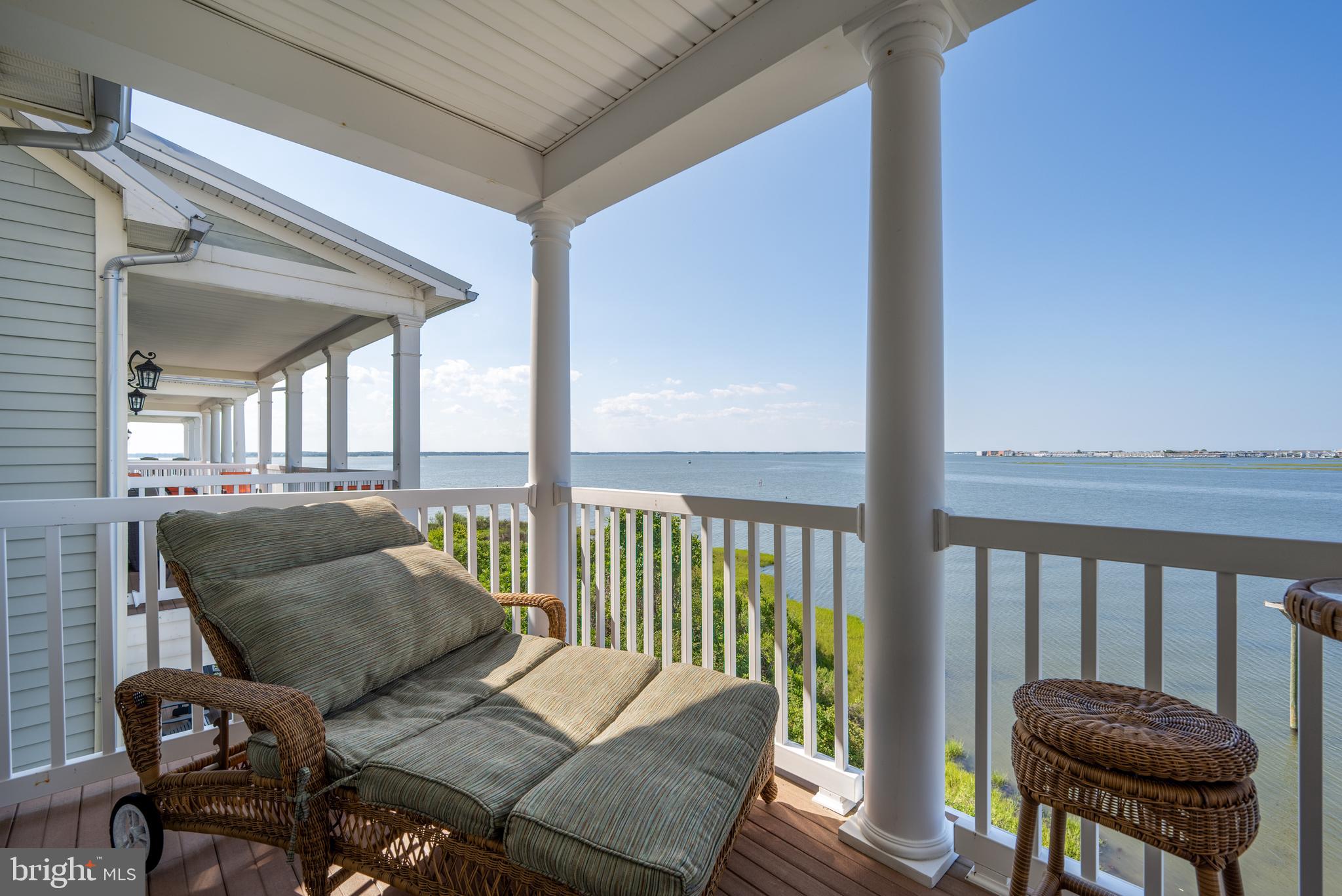 SUNSET ISLAND - Residential