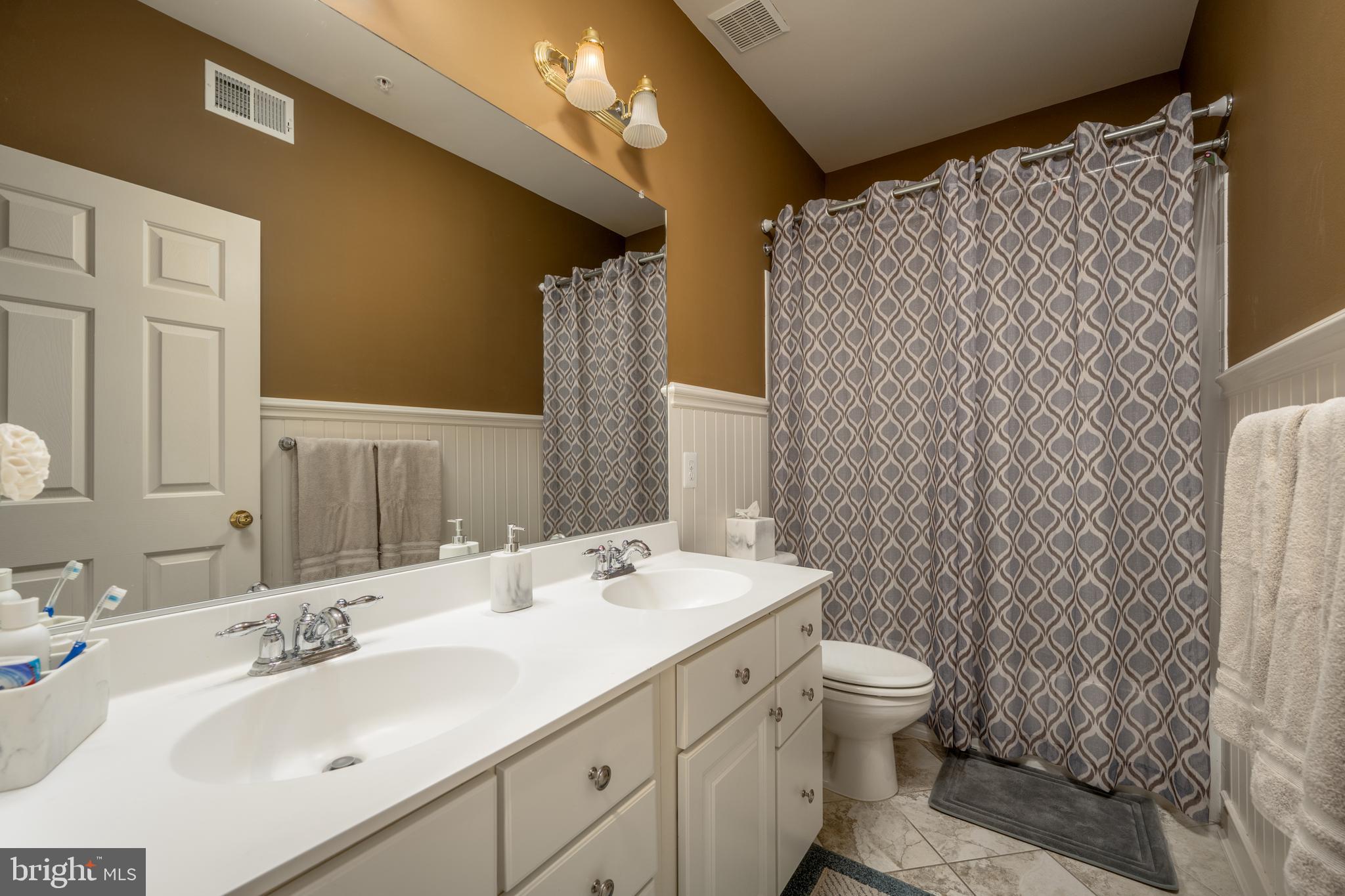 SUNSET ISLAND - Residential