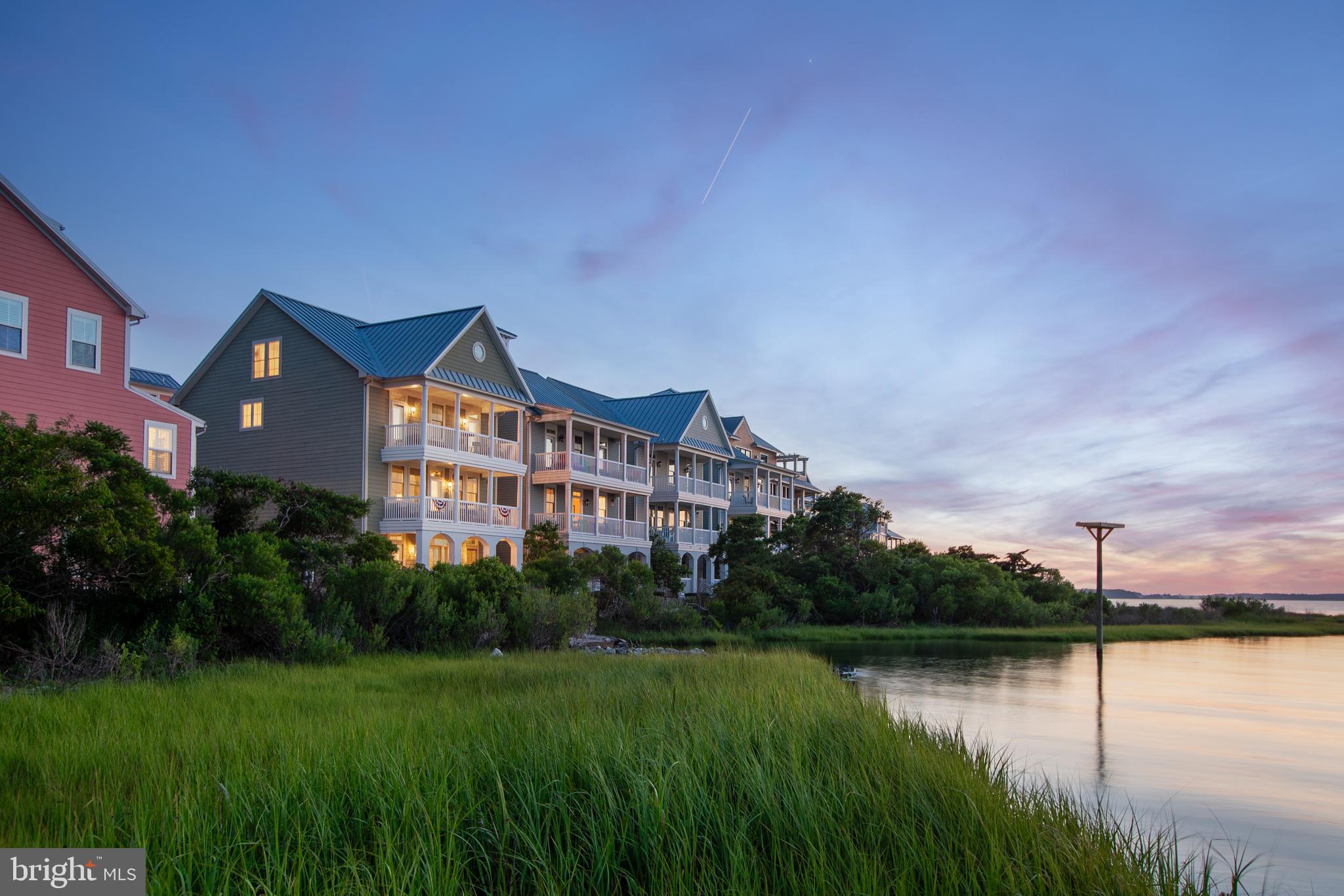 SUNSET ISLAND - Residential