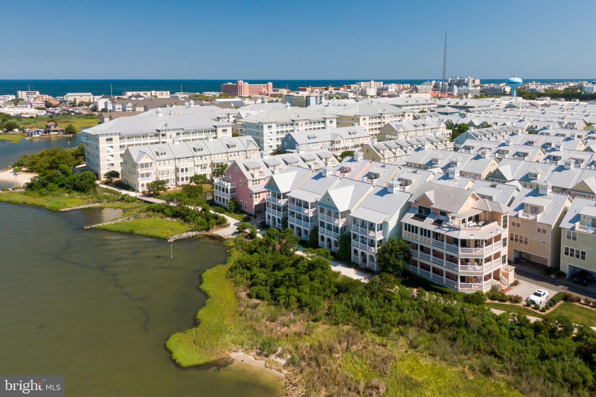 SUNSET ISLAND - Residential