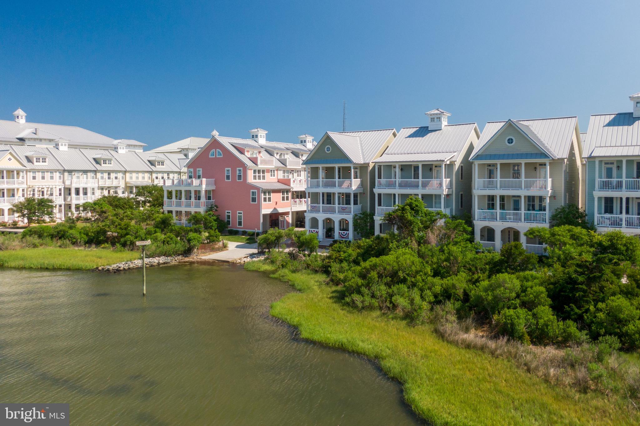 SUNSET ISLAND - Residential