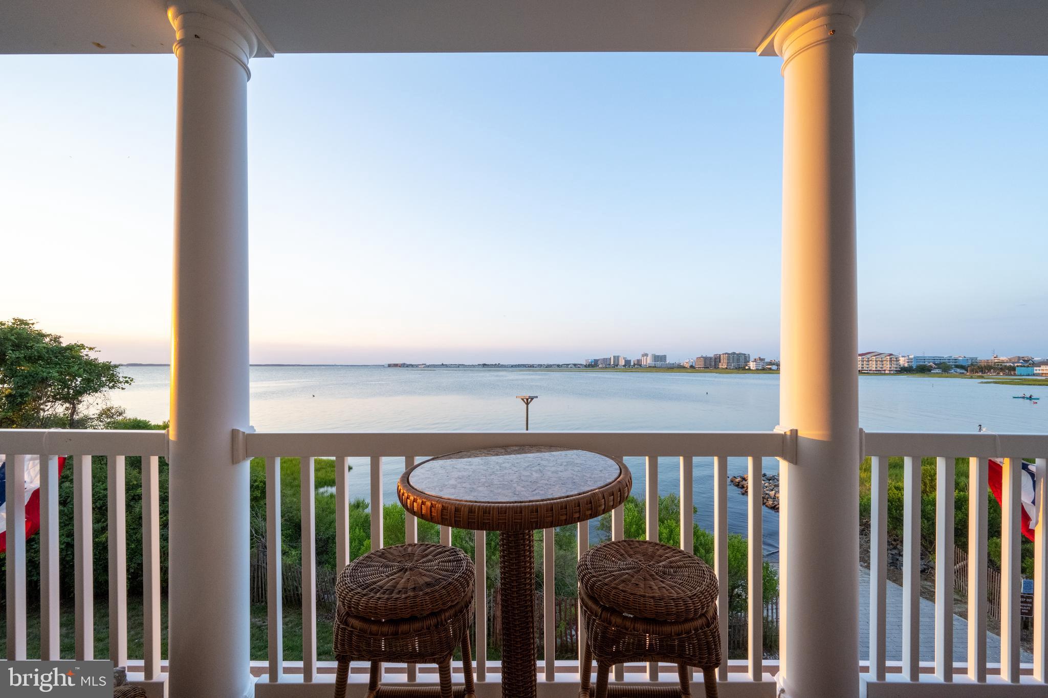 SUNSET ISLAND - Residential