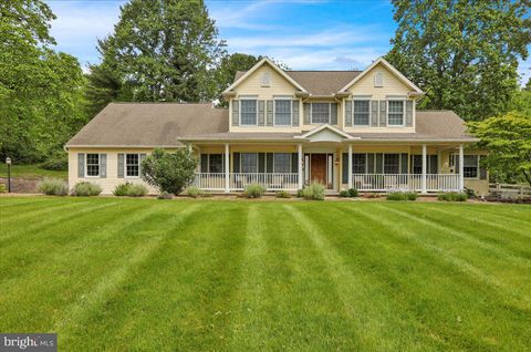 954 FREEMANSVILLE ROAD READING PA 19607