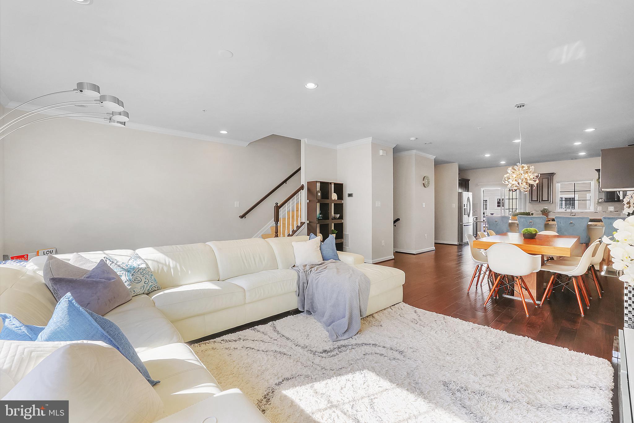 OXFORD SQUARE - Residential