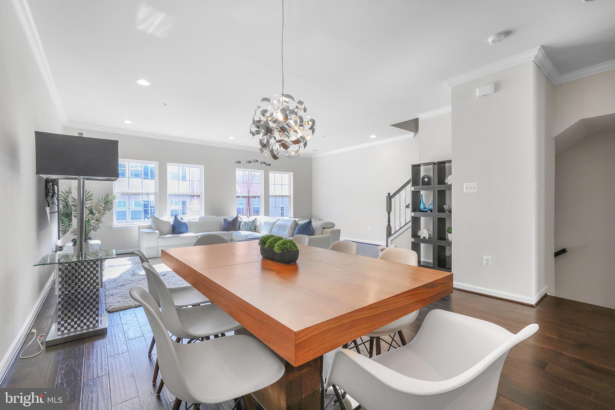 OXFORD SQUARE - Residential