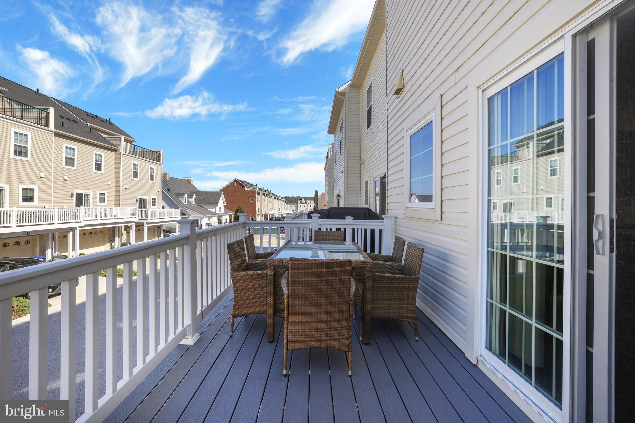 OXFORD SQUARE - Residential