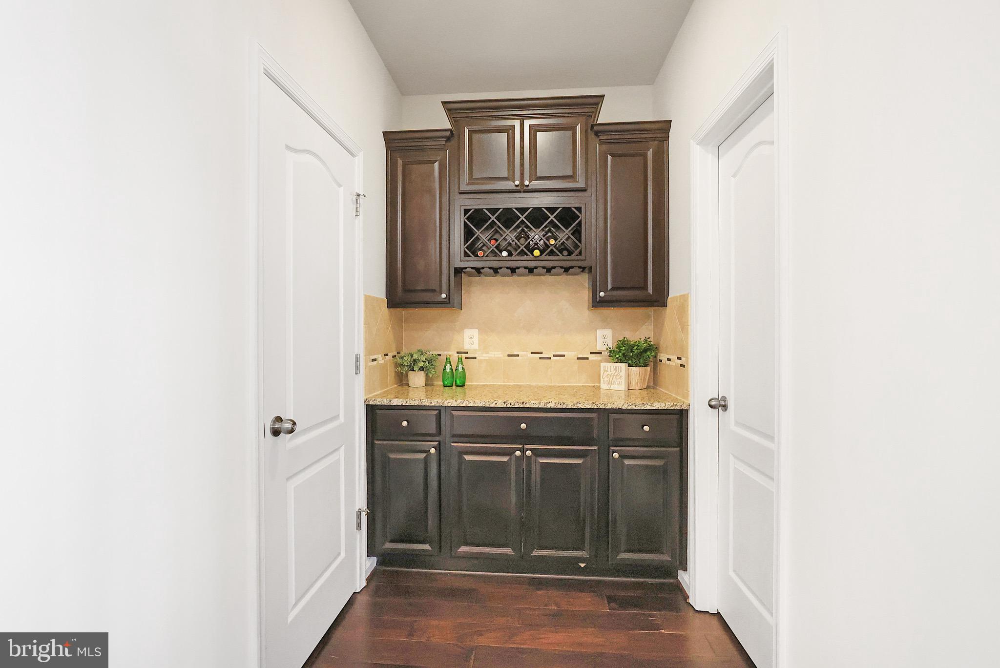 OXFORD SQUARE - Residential