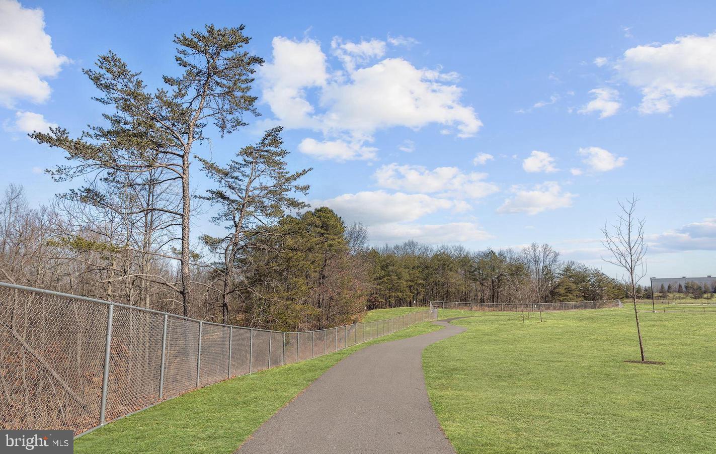 OXFORD SQUARE - Residential