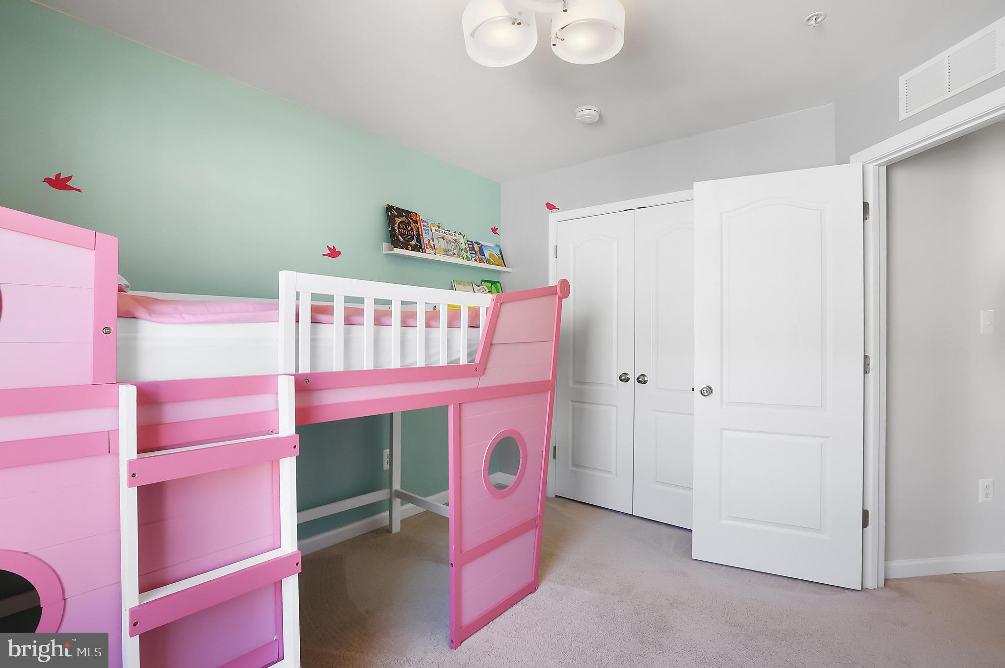 OXFORD SQUARE - Residential