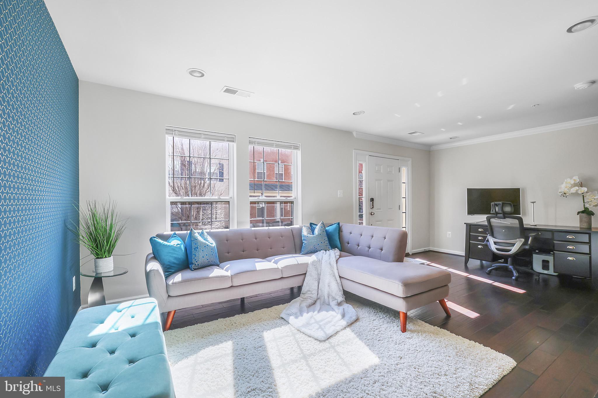 OXFORD SQUARE - Residential