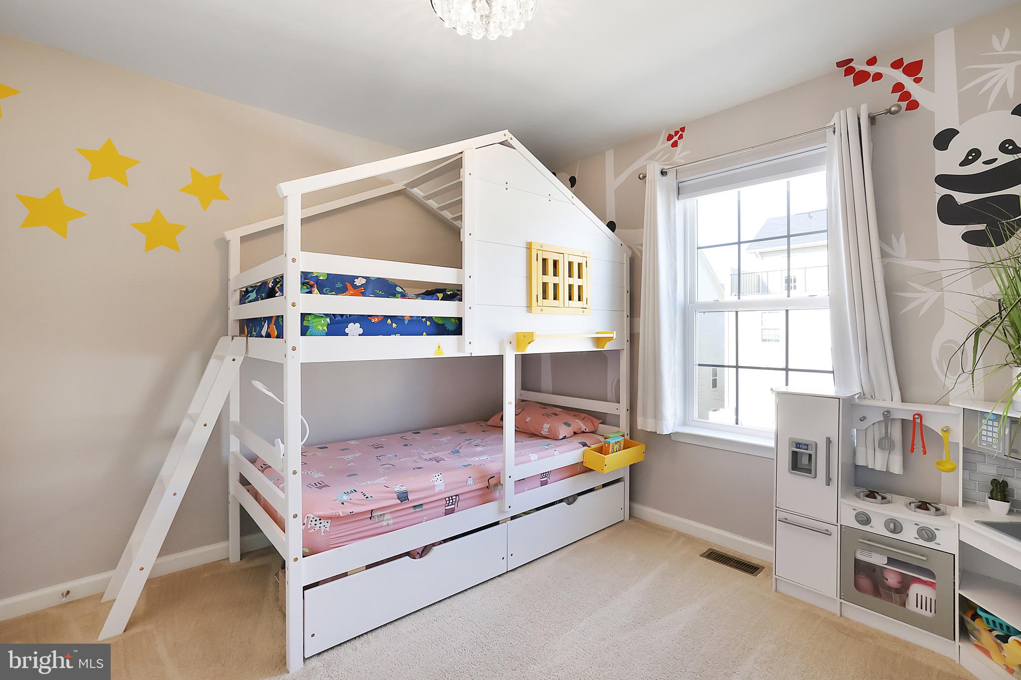 OXFORD SQUARE - Residential