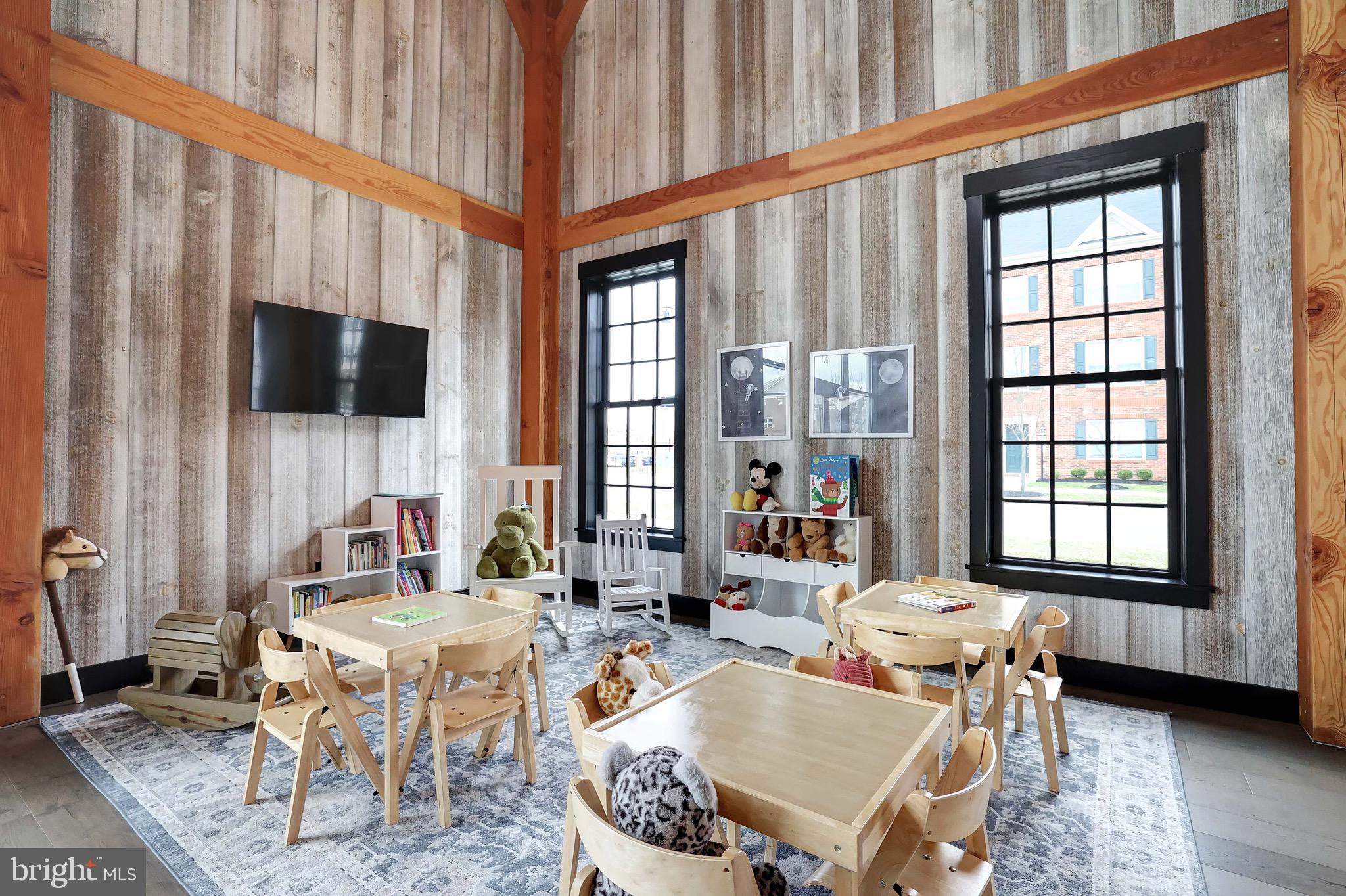 OXFORD SQUARE - Residential