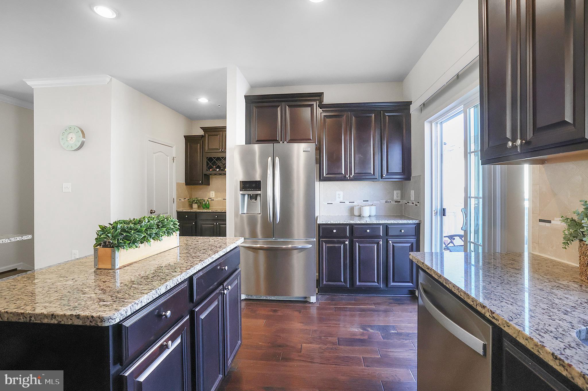 OXFORD SQUARE - Residential