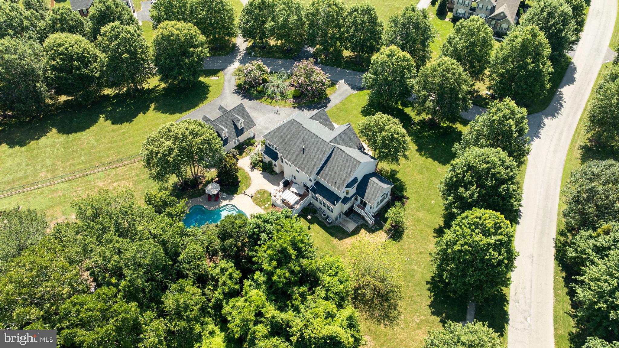 LYONS CREEK OVERLOOK - Residential