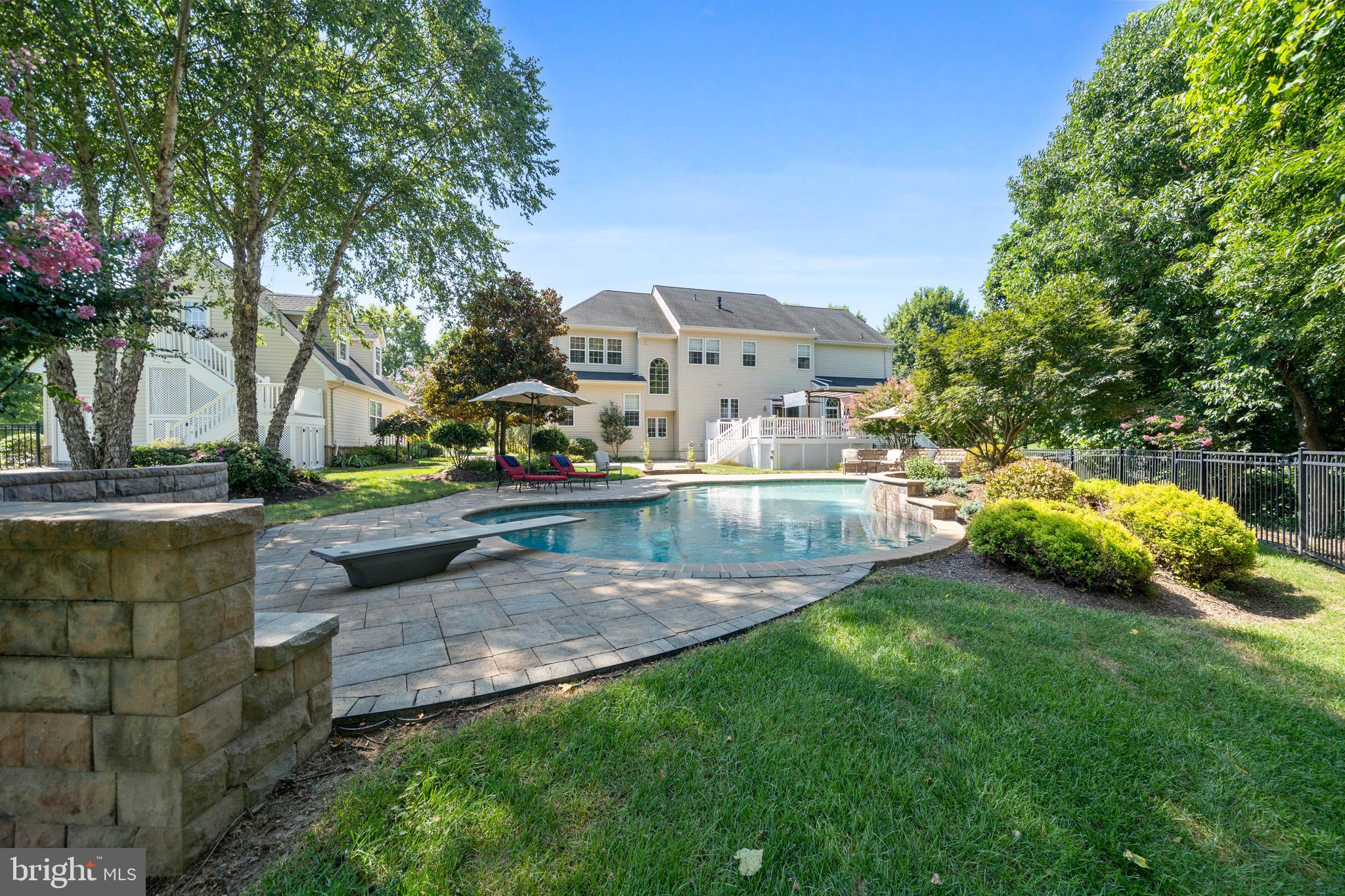 LYONS CREEK OVERLOOK - Residential
