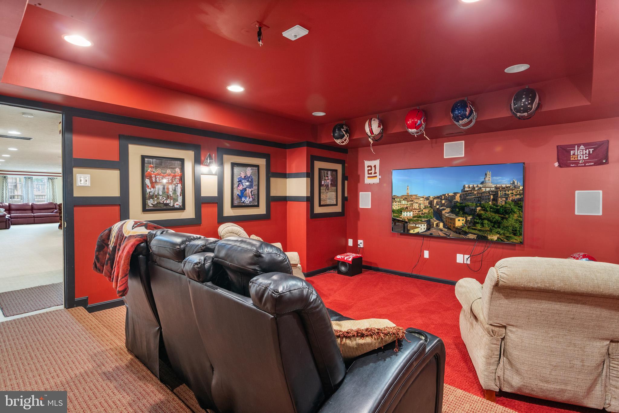 LYONS CREEK OVERLOOK - Residential