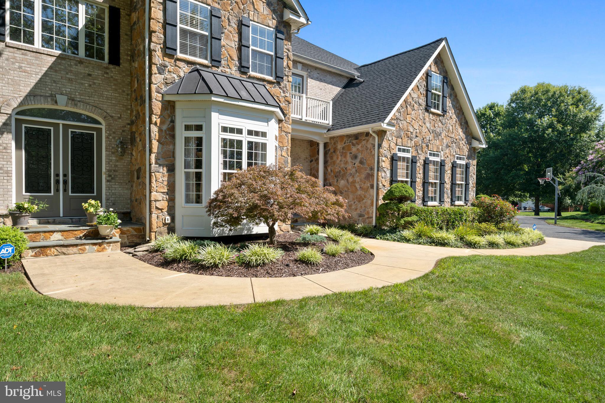 LYONS CREEK OVERLOOK - Residential