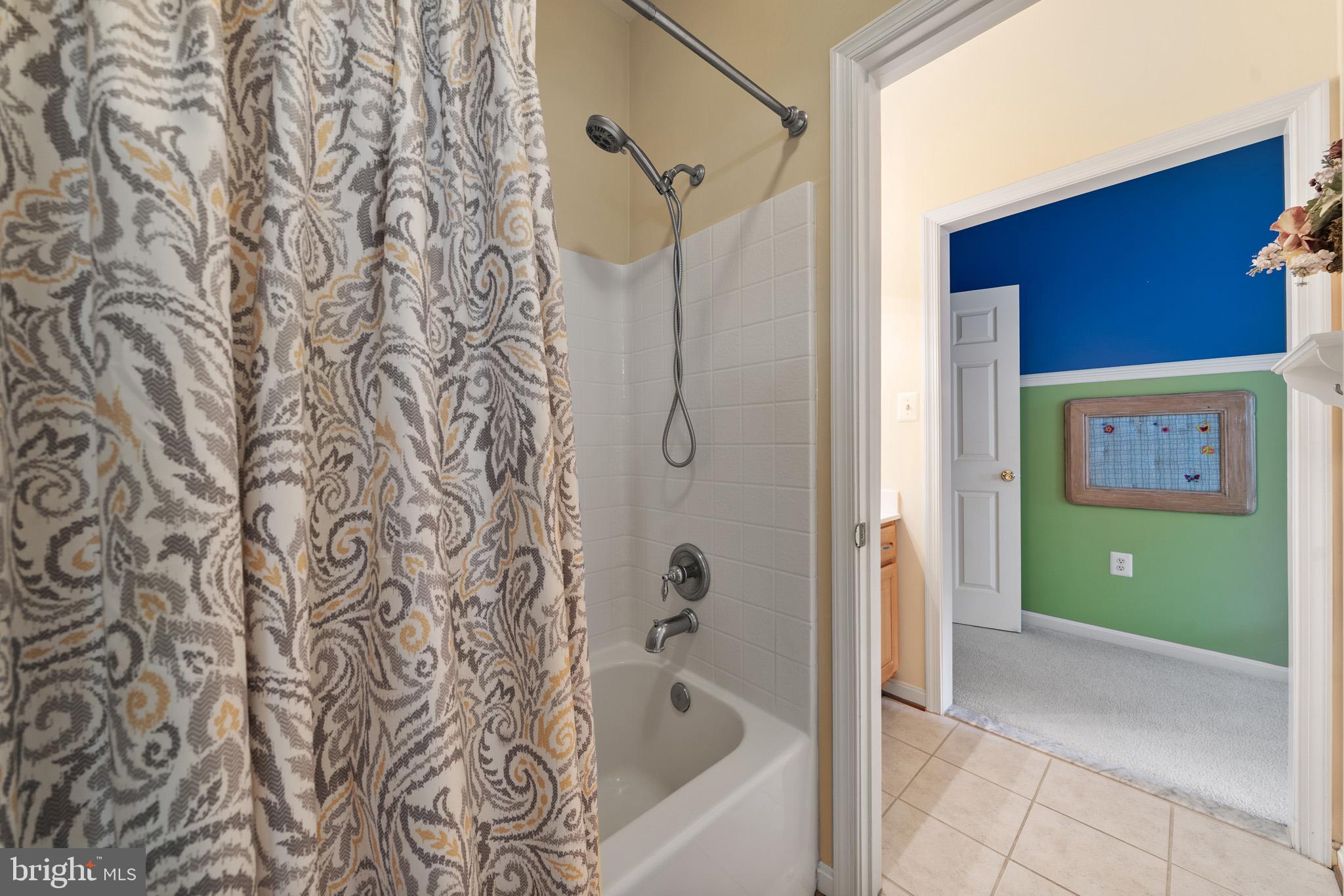 LYONS CREEK OVERLOOK - Residential