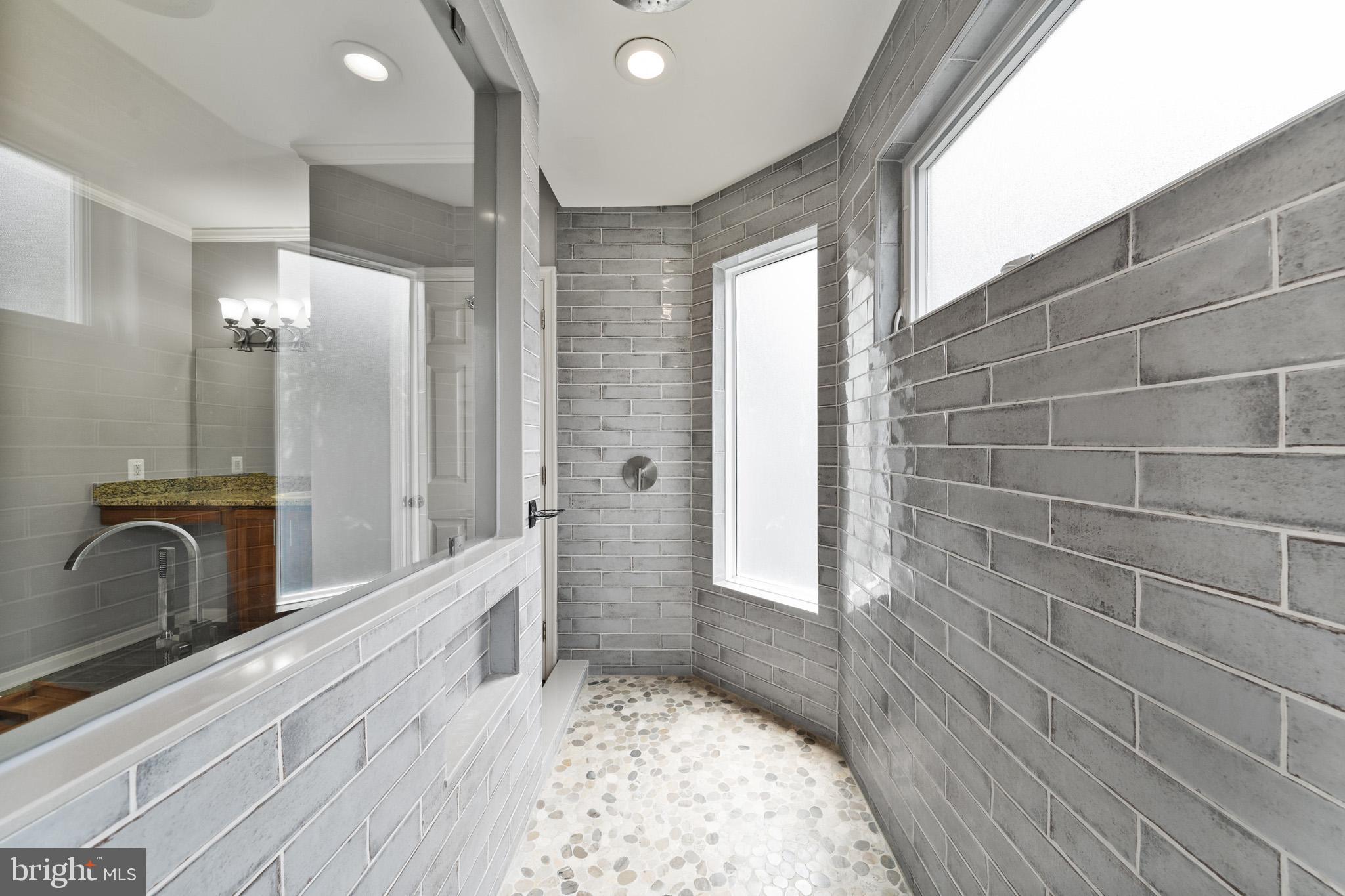 LYONS CREEK OVERLOOK - Residential